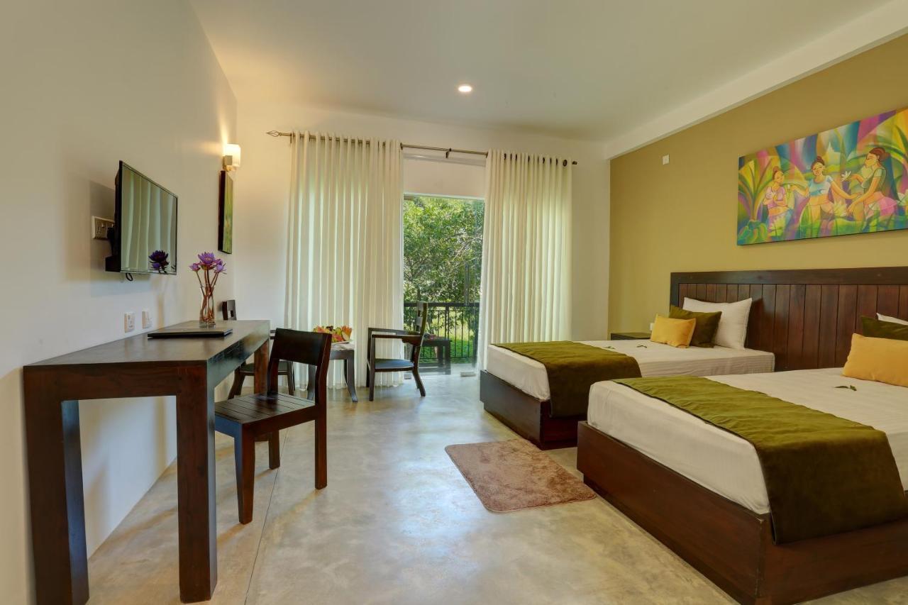 Tropical Life Resort And Spa 담불라 외부 사진