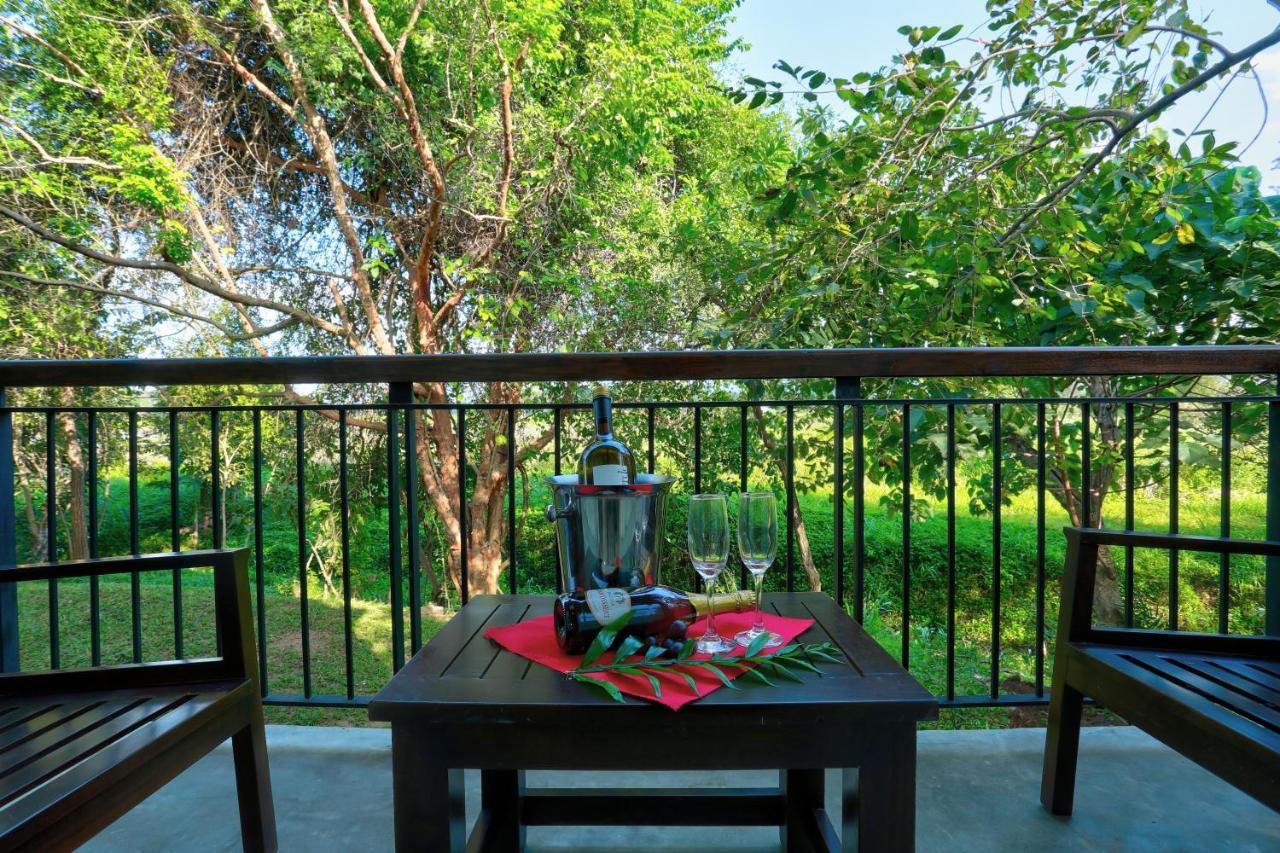 Tropical Life Resort And Spa 담불라 외부 사진