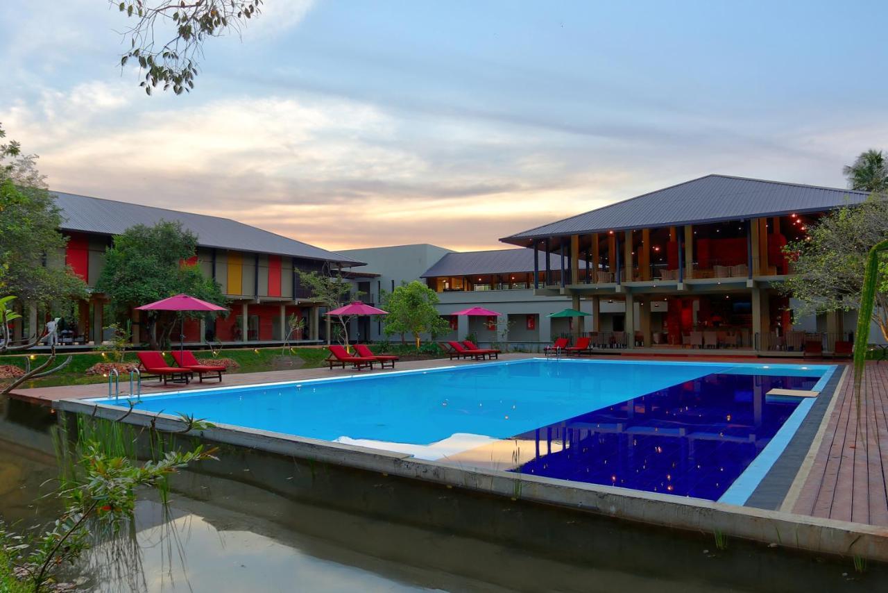 Tropical Life Resort And Spa 담불라 외부 사진