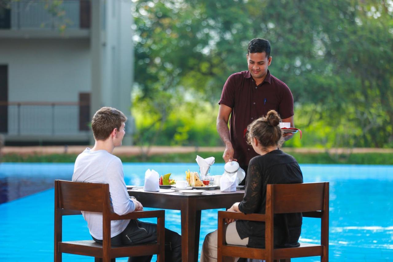 Tropical Life Resort And Spa 담불라 외부 사진
