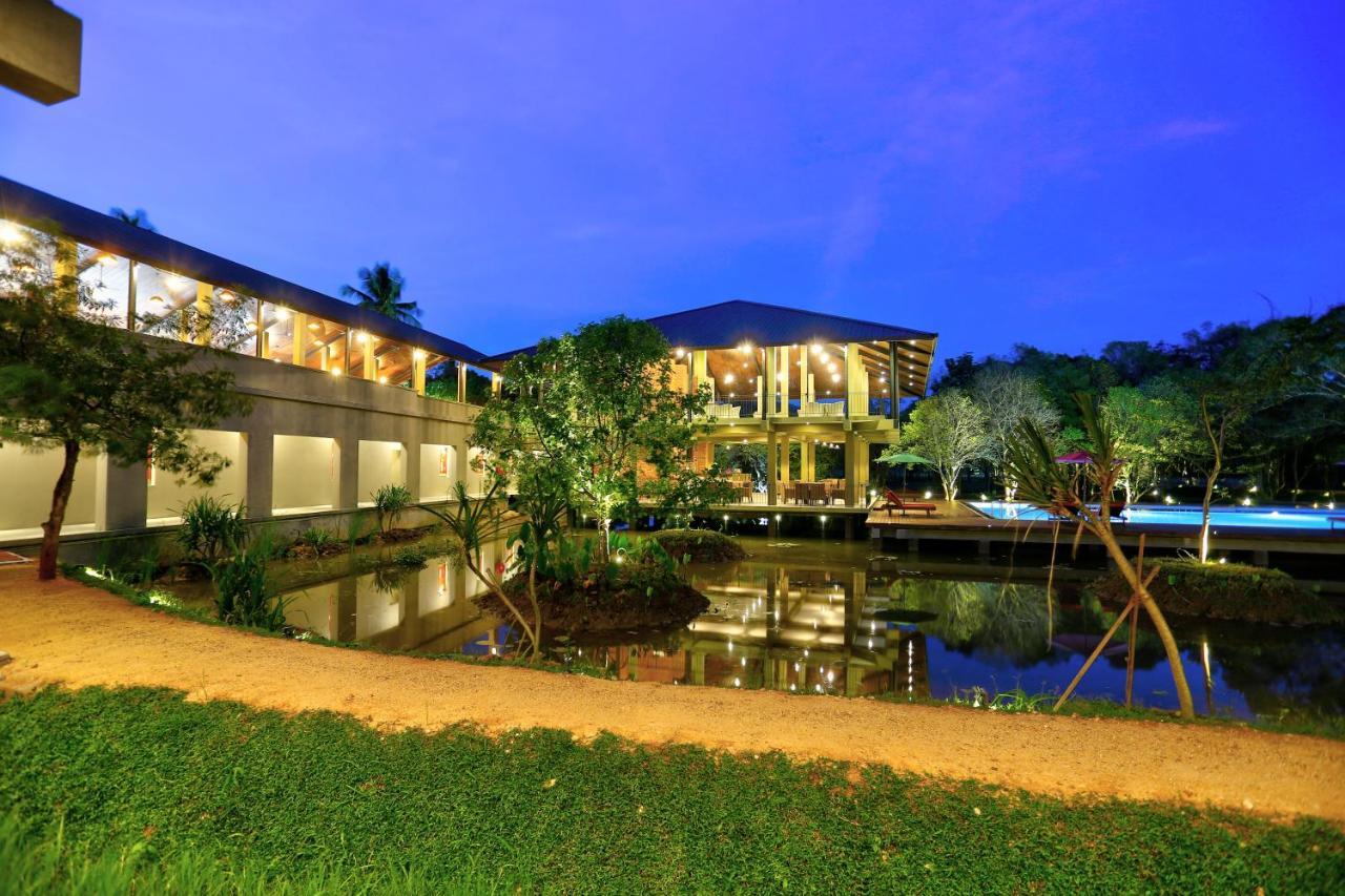 Tropical Life Resort And Spa 담불라 외부 사진