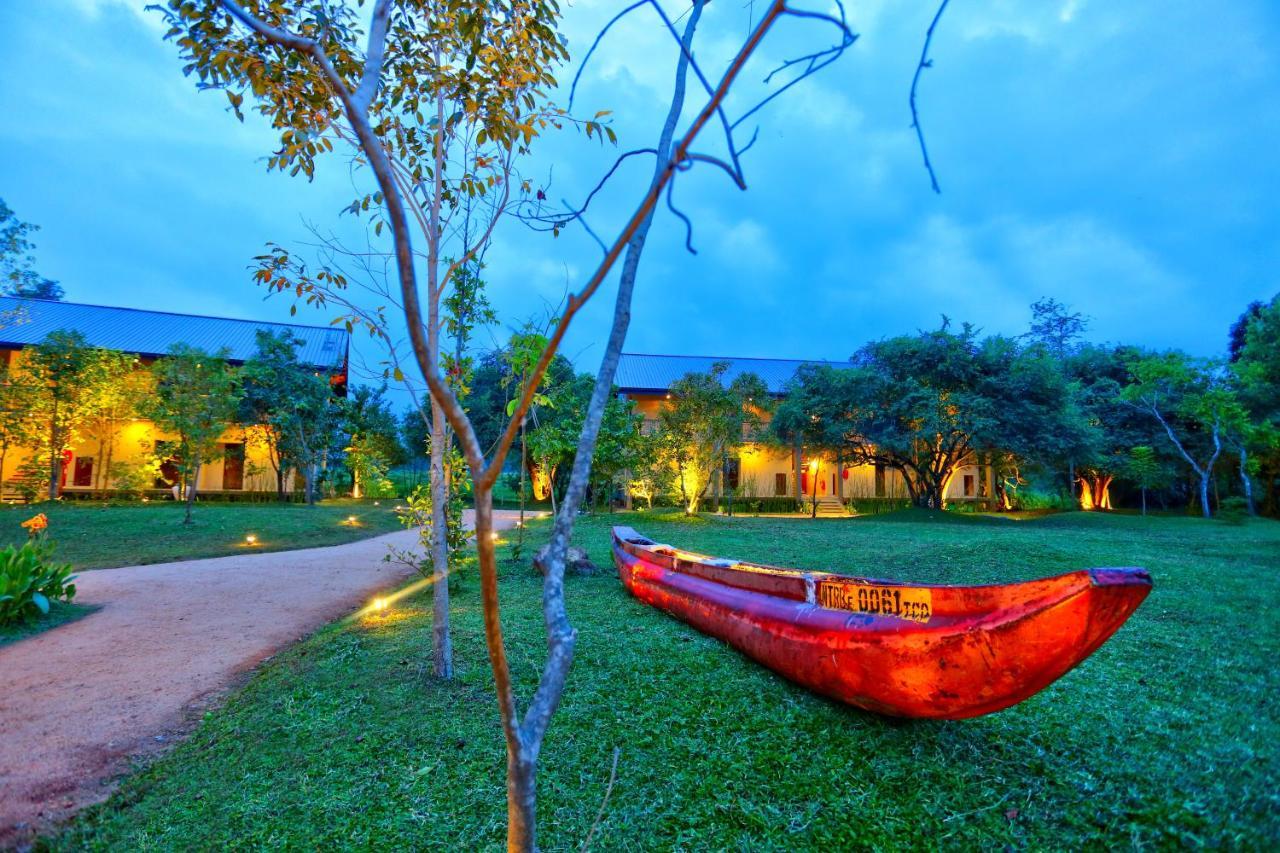 Tropical Life Resort And Spa 담불라 외부 사진
