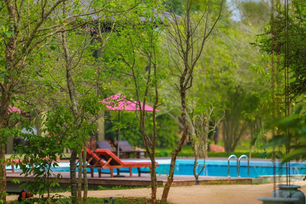Tropical Life Resort And Spa 담불라 외부 사진